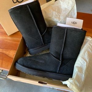 Ugg classic short II
